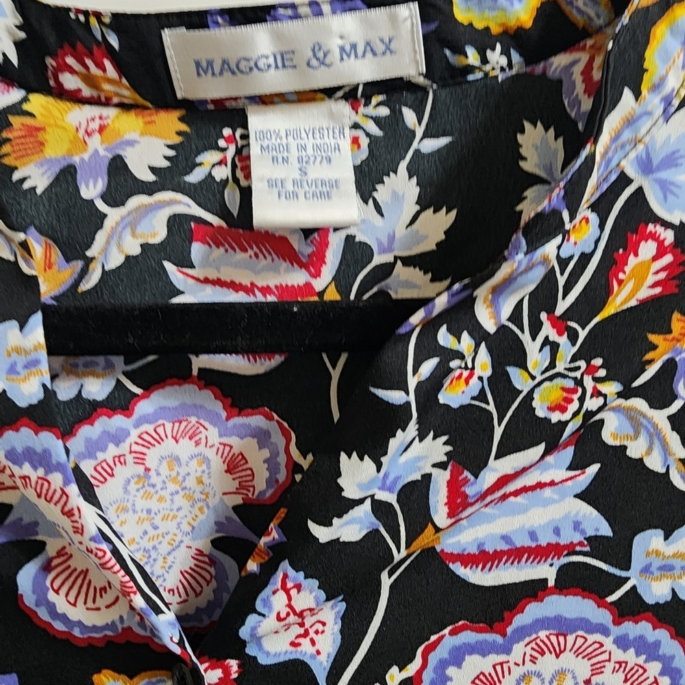 Floral‎ Black Blouse Maggie & Max - Picture 2 of 4